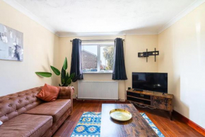 Luxurious & Cosy 3BR Home Near Ipswich City Centre